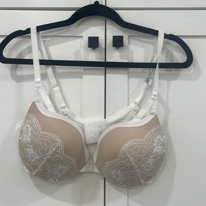 Bra, Never worn out just to try on
